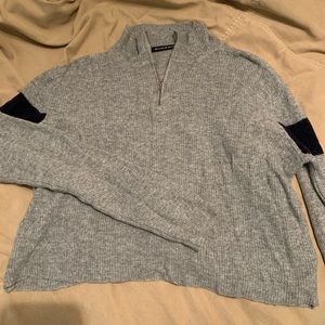 Long sleeve brandy Melville cropped sweater